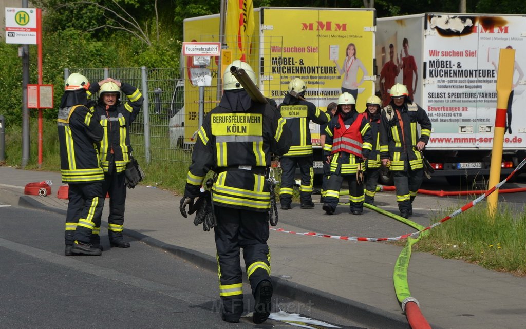 Grossfeuer Poco Lager Koeln Porz Gremberghoven Hansestr P863.jpg - Miklos Laubert